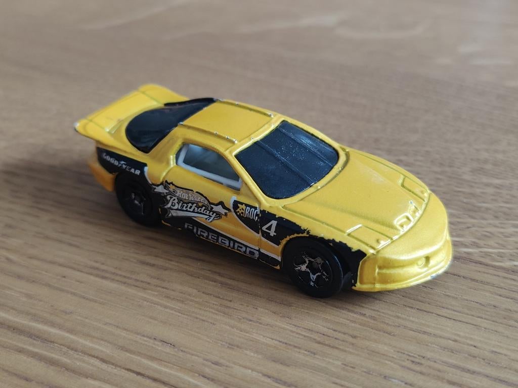 Hot Wheels Pontiac Firebird IROC GEEL, Ophalen of Verzenden, Nieuw