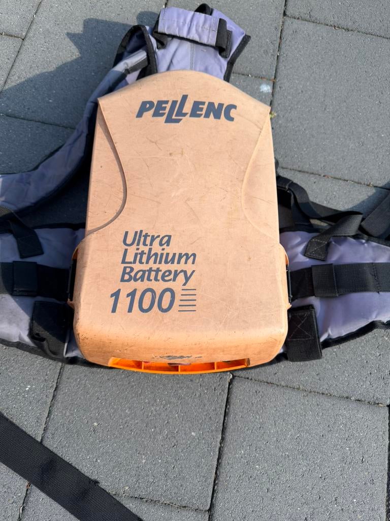 Pellenc 1100 accu, Tuin en Terras, Ophalen, Zo goed als nieuw