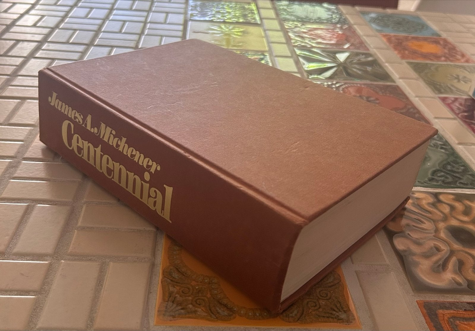 Centennial - James A. Michener, Boeken, Ophalen of Verzenden, Gelezen