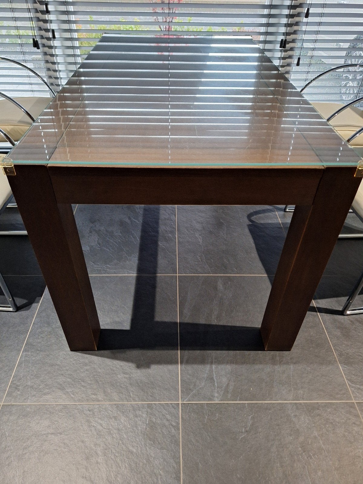 Elegante eettafel met glazen blad, Gebruikt, 100 tot 150 cm, Glas, Modern