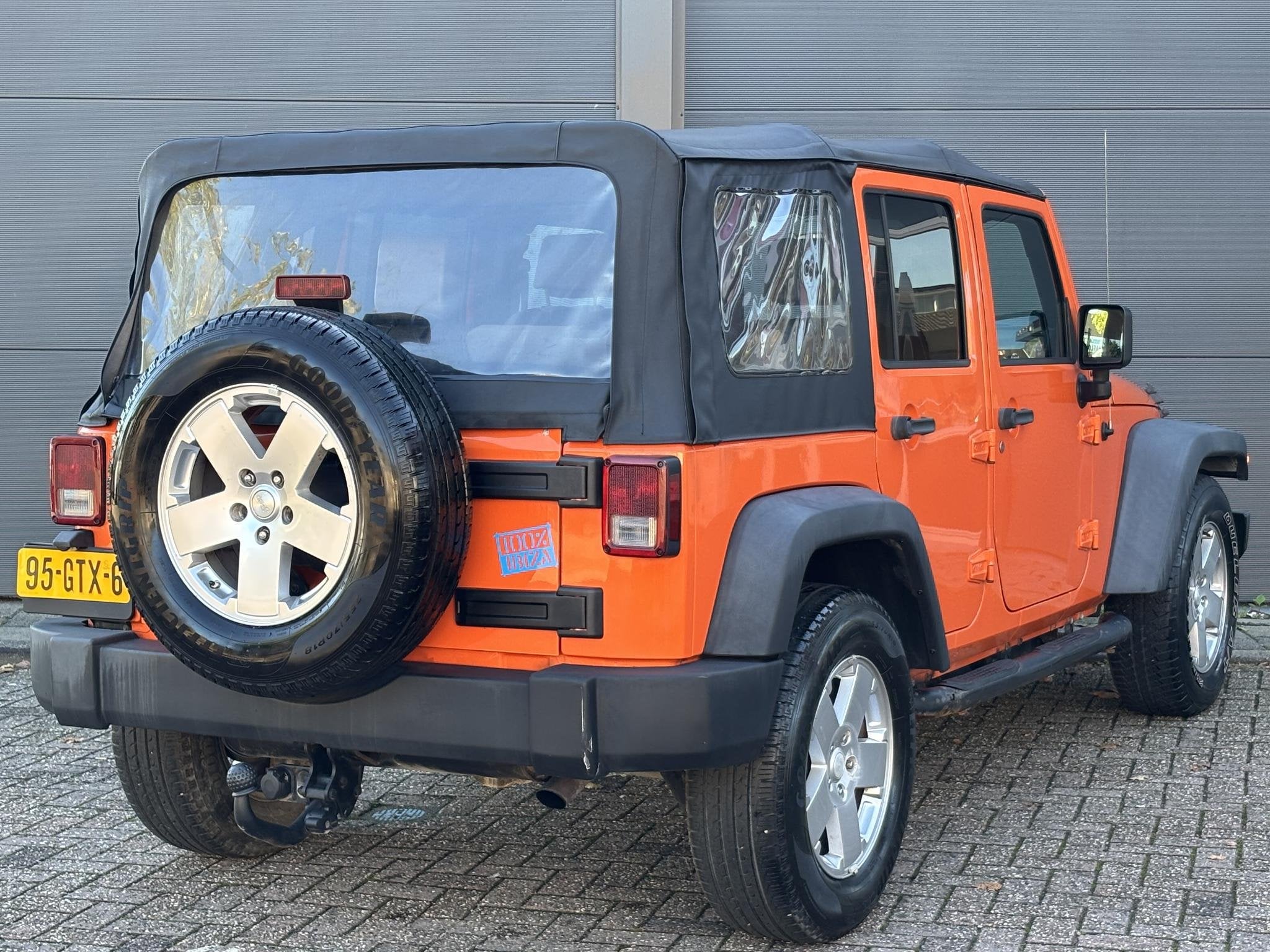 Jeep Wrangler Unlimited 3.8 Sport, 3778 cc, Gebruikt, 1770 kg, Bedrijf