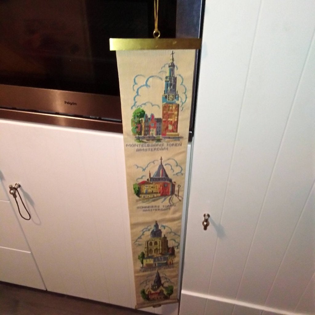 Schellekoord met verschillende kerken, Ophalen, Gebruikt, 101 cm, Meerkleurig
