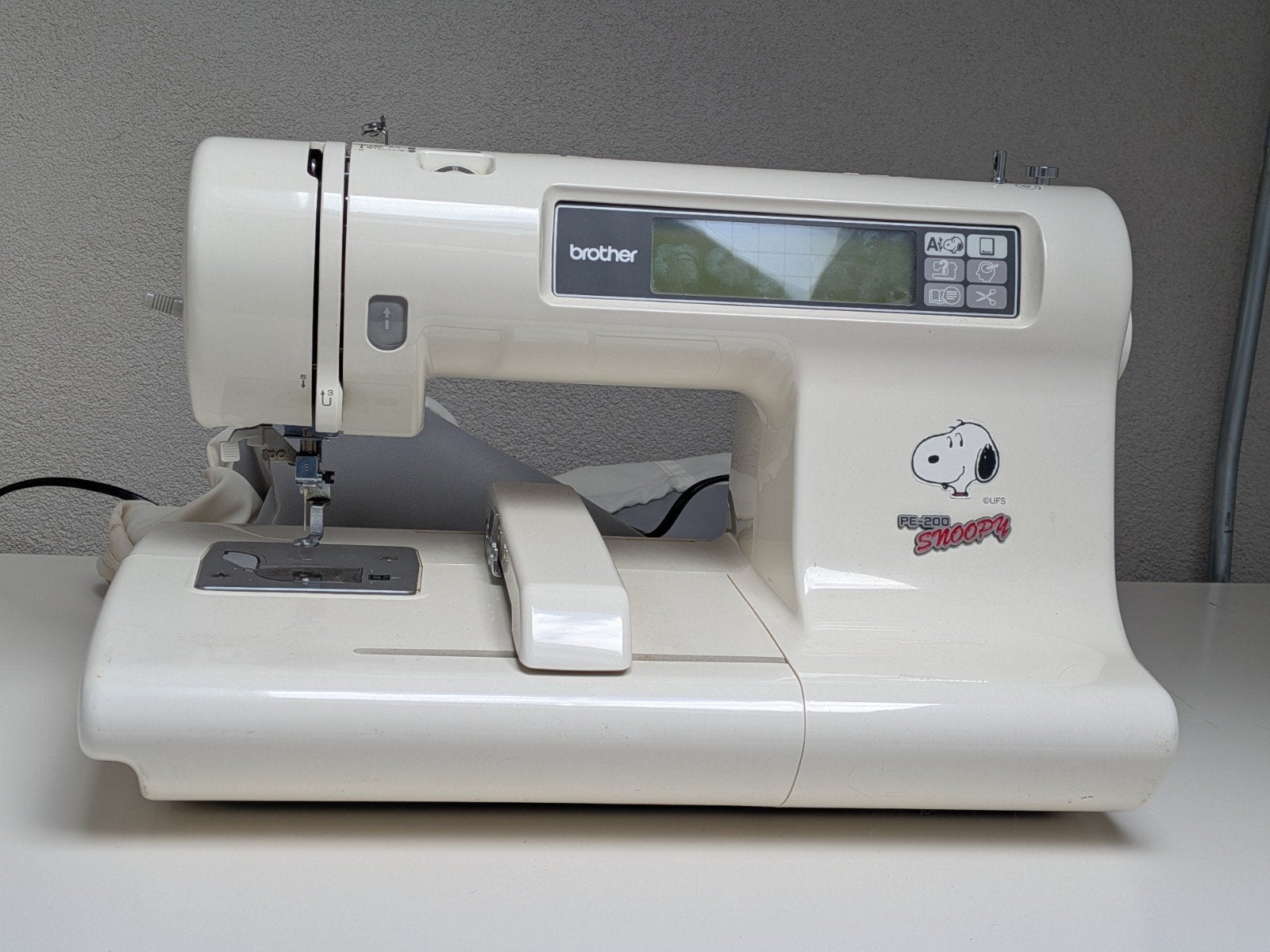 Brother borduurmachine snoopy, Ophalen, Zo goed als nieuw, Naaimachine, Brother