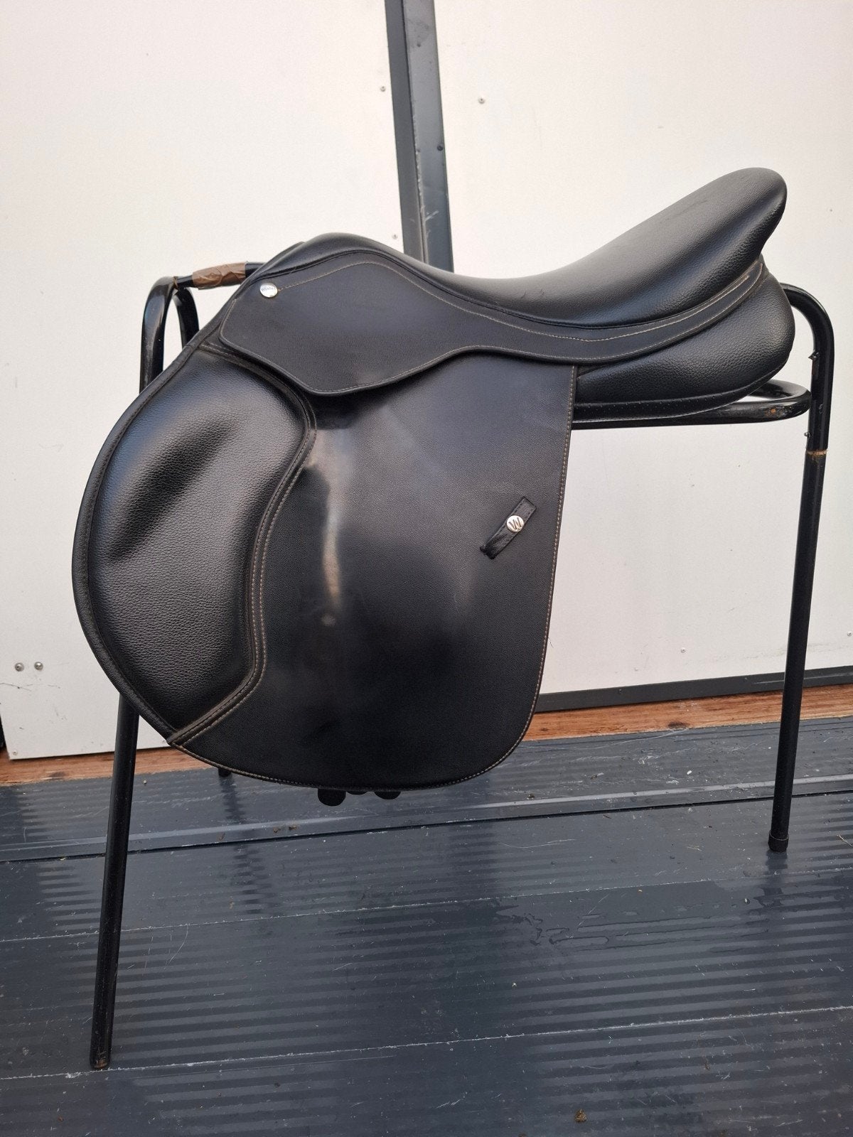 wintec 500 springzadel 16.5, Dieren en Toebehoren, Ophalen of Verzenden, Springen, Zo goed als nieuw