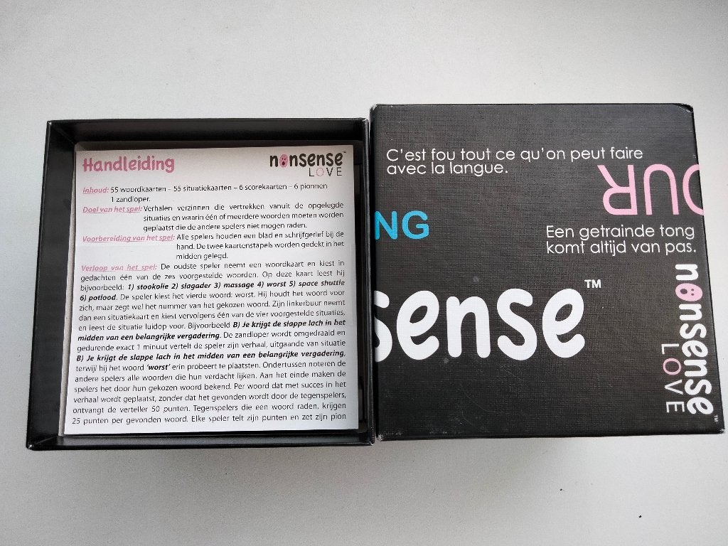 Nonsense Love Gezelschapsspel - Creatief Woordspel, Drie of vier spelers, Ophalen, Zo goed als nieuw, Nonsense Love