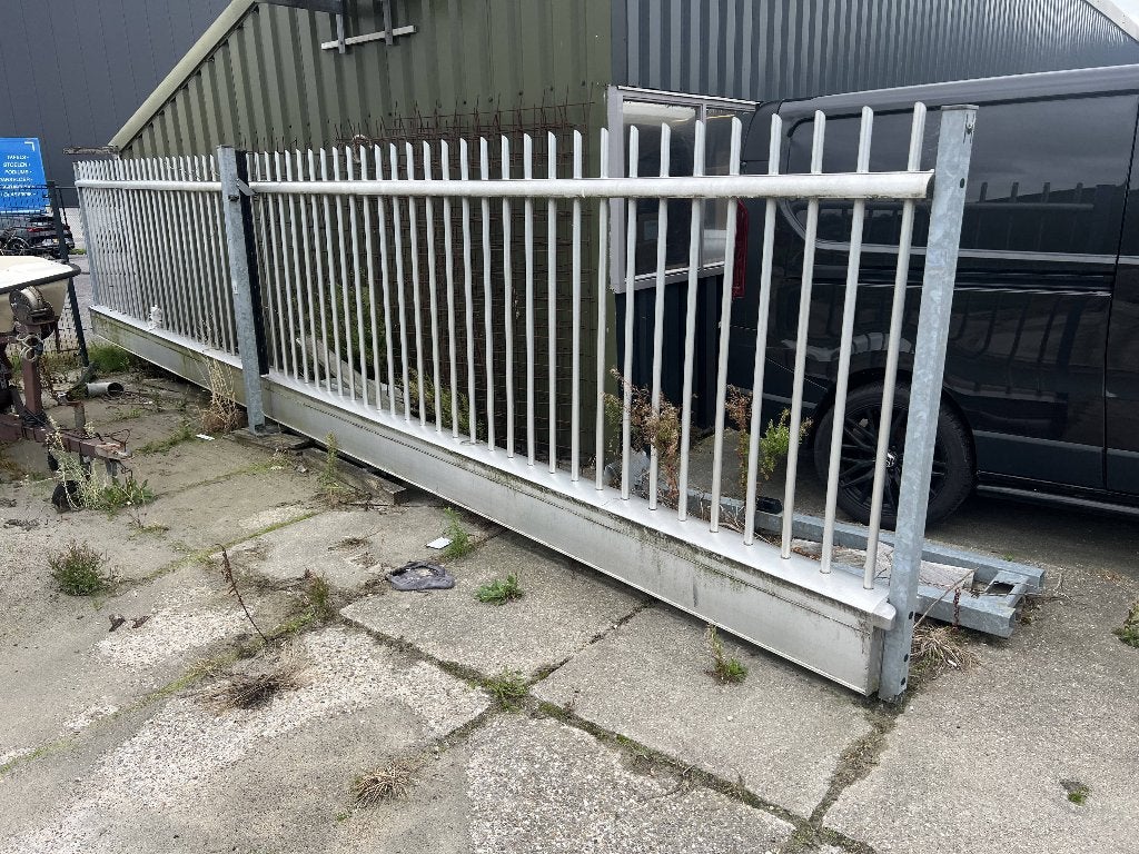 schuifpoort, Ophalen, Gebruikt, Aluminium, Spijlenhekwerk