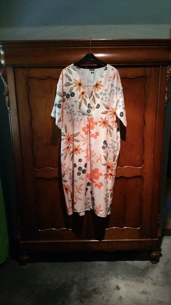LIORA / bloemen zomer jurk., Meerkleurig, Maat 46/48 (XL) of groter, Nieuw, Ophalen of Verzenden
