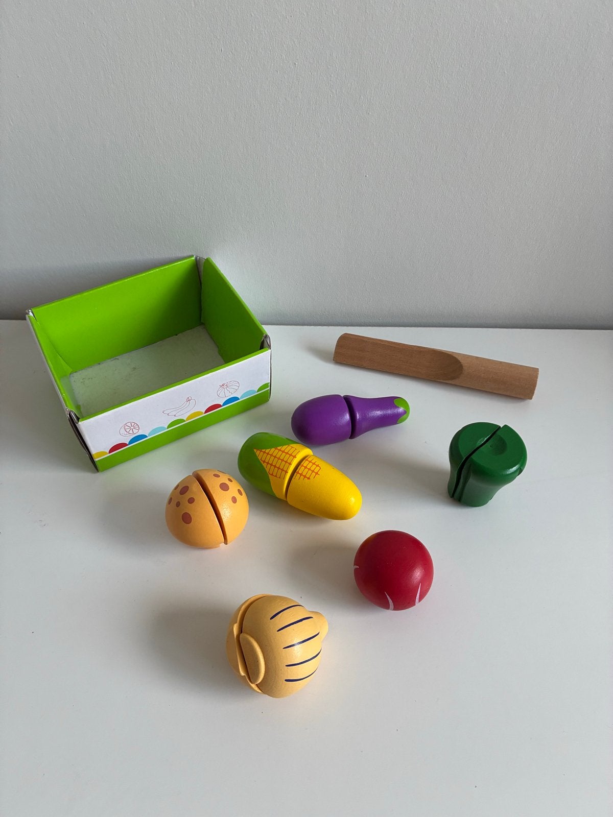 Houten speelgoed groenten en fruit met snijplankje, Ophalen of Verzenden, Zo goed als nieuw, Meubelstuk of Keukentje