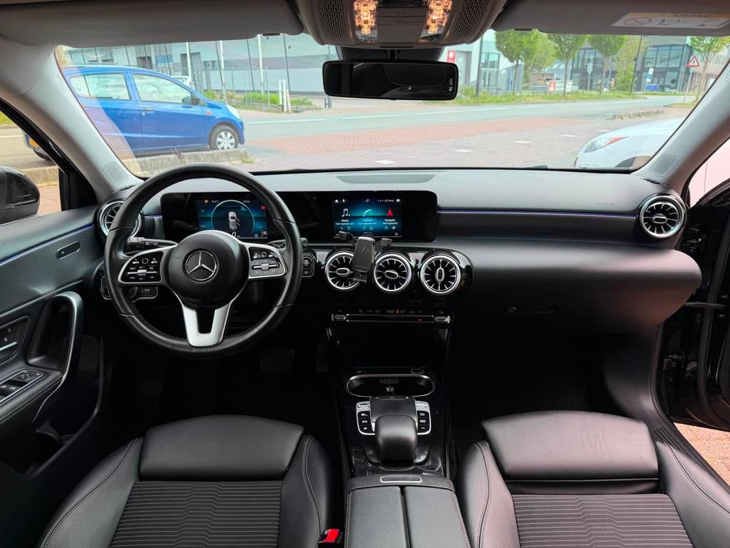 Mercedes-Benz A-klasse 180 Business Solution AMG AUT|Nav|Cam, 12 maanden, 136 pk, Gebruikt, 4 cilinders
