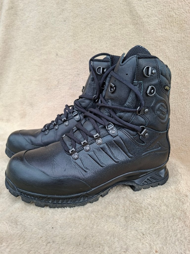 Meindl Black Boa, maat 44. Bergschoenen. ZGAN, Ophalen of Verzenden, Zo goed als nieuw, Schoenen