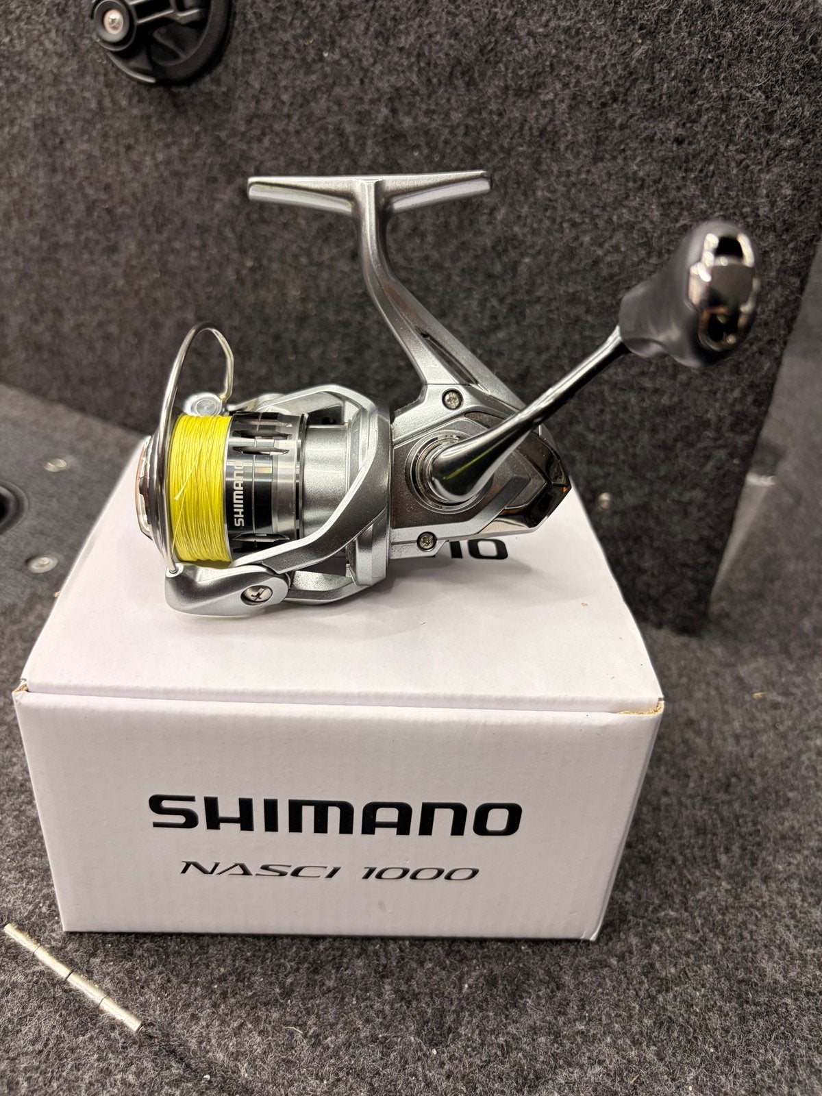 2 x Shimano Nasci 1000 Molen - Zo goed als nieuw, Ophalen of Verzenden, Zo goed als nieuw, Molen