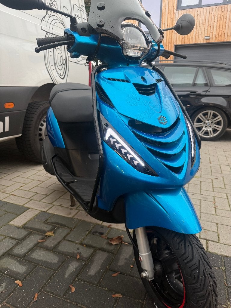 Piaggio zip 2023 BROM EURO5 | 16670km EERSTE eigenaar, Maximaal 45 km/u, Zip, Ophalen of Verzenden, Zo goed als nieuw