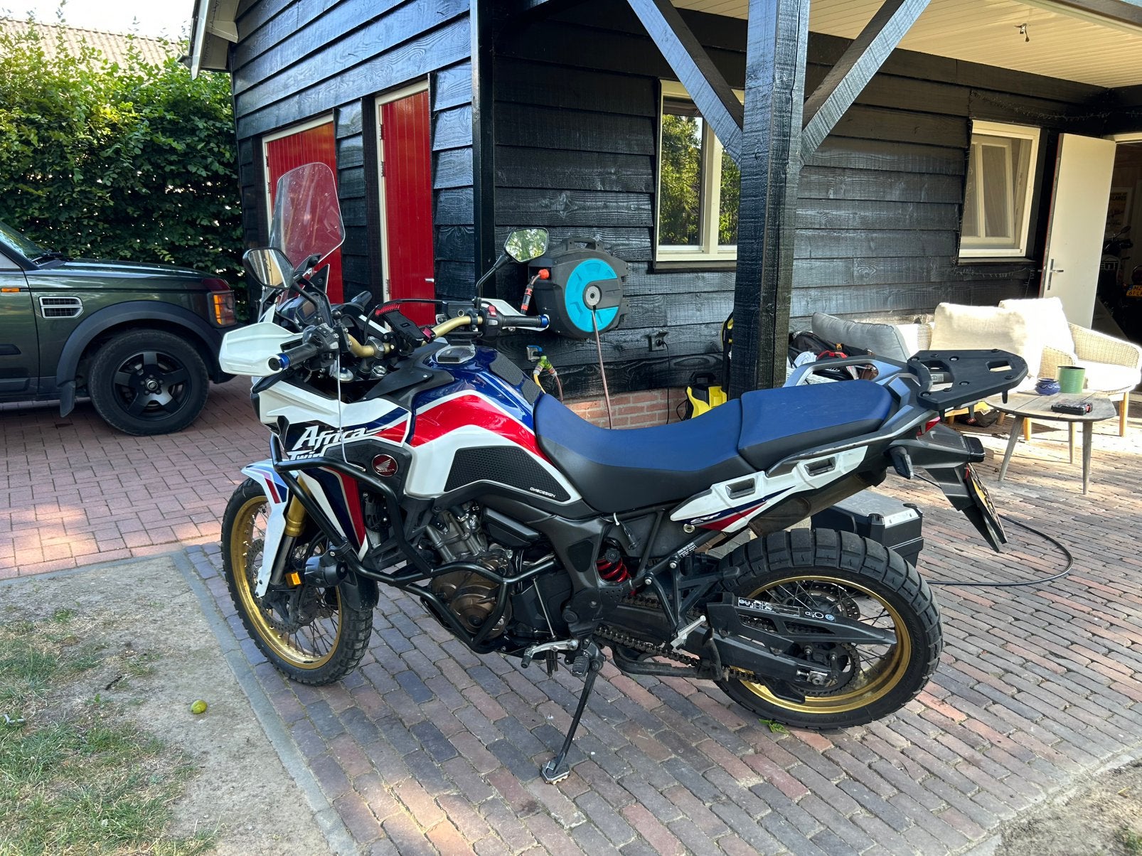 Gezocht: topkoffer 35L voor Africa twin, Ophalen