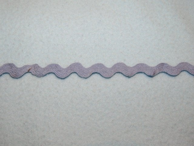 Ong. 2,5 m vintage lichtblauw zigzagband 1 cm breed NIEUW, Ophalen of Verzenden, Nieuw, Lint, Band of Elastiek