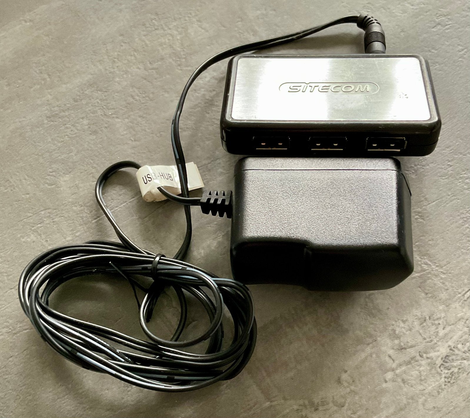 USB Hub, Computers en Software, Dockingstations, Ophalen of Verzenden, Zo goed als nieuw, USB-hub, Laptop