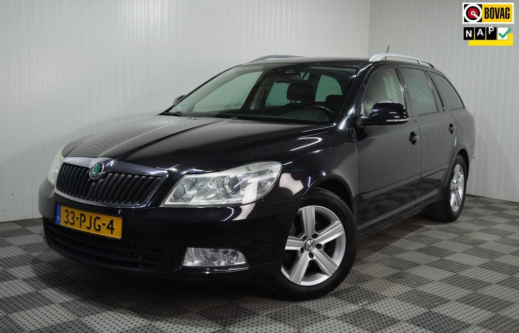 Skoda Octavia Combi 1.2 TSI Elegance / Navi / Pdc / Ecc / Ni, Auto's, Skoda, Voorwielaandrijving, Euro 5, Stof, Gebruikt
