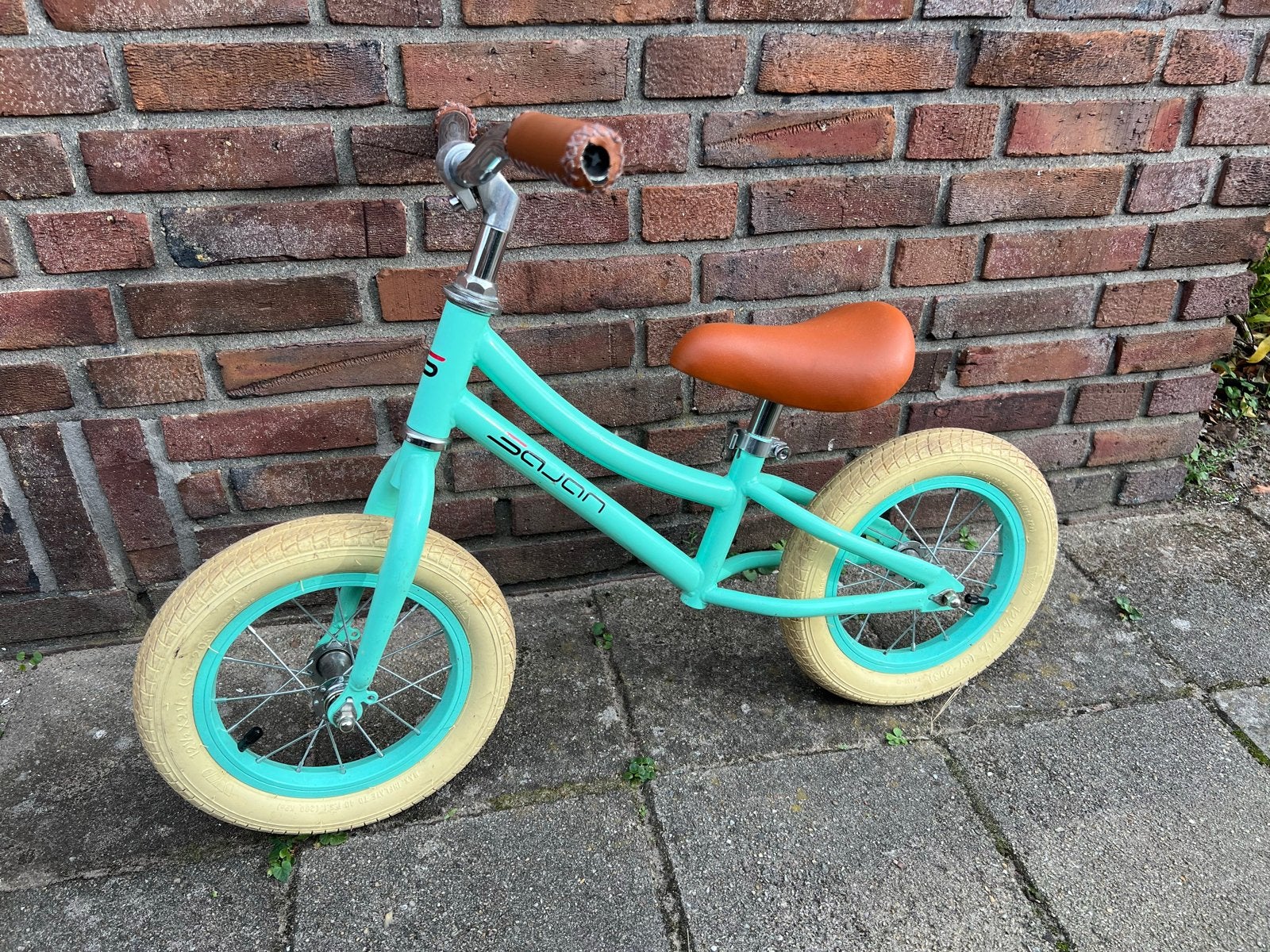 Stoere mintgroene loopfiets, Kinderen en Baby's, Ophalen, Zo goed als nieuw, Loopfiets