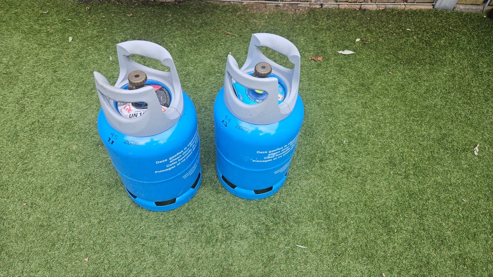 2 Prima gasflessen met 1.2 kg gas, Gebruikt, PrimaGas, Onbekend, Ophalen of Verzenden