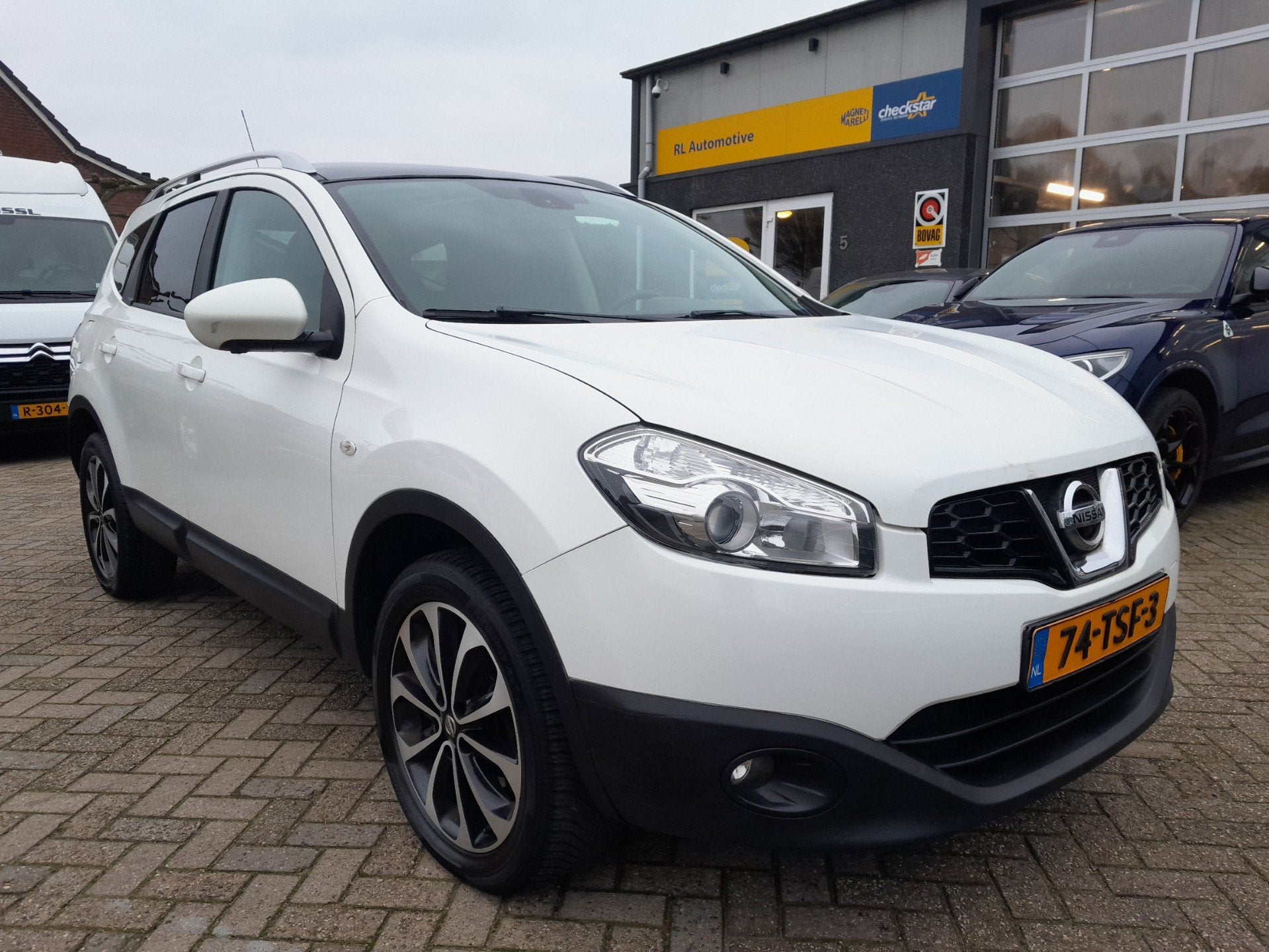Nissan Qashqai +2 2.0 Connect Edition - Panorama dak - Navig, Auto's, Gebruikt, Wit, Origineel Nederlands, Bedrijf