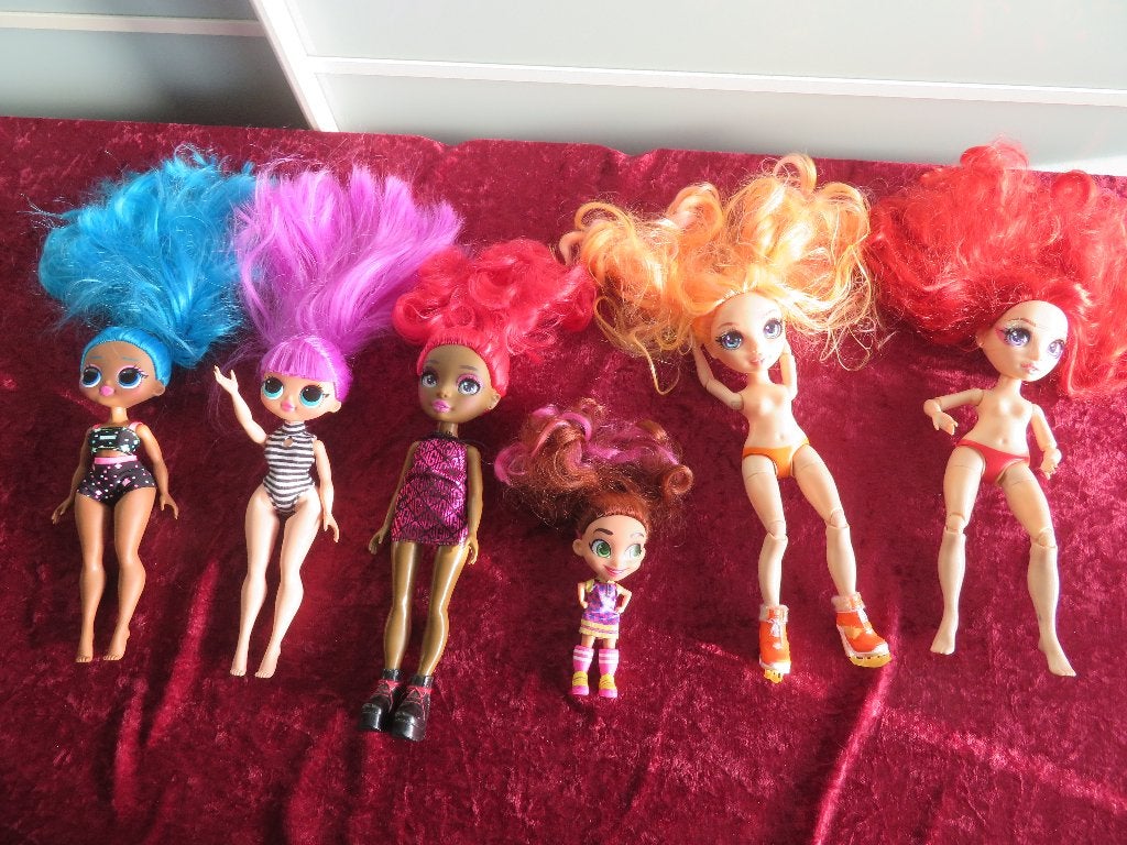 POPPEN 6 stuks de kleine is een HAIRDORABLES, Ophalen of Verzenden, Overige typen