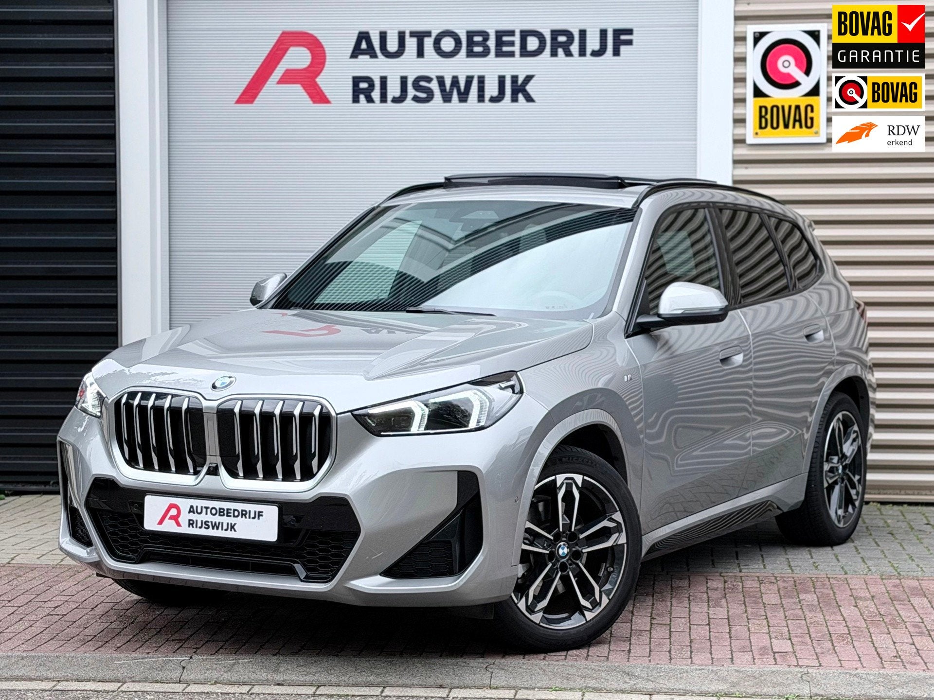 BMW X1 SDrive20i M Sport Pano/H&K/360/ACC, Auto's, 1525 kg, Gebruikt, 156 pk, Bedrijf