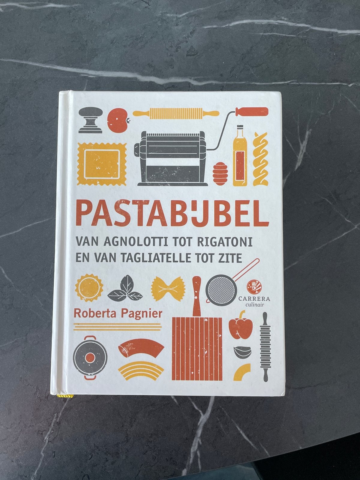 Pastabijbel - Van Agnolotti tot Rigatoni, Ophalen of Verzenden, Zo goed als nieuw, Italië, Hoofdgerechten