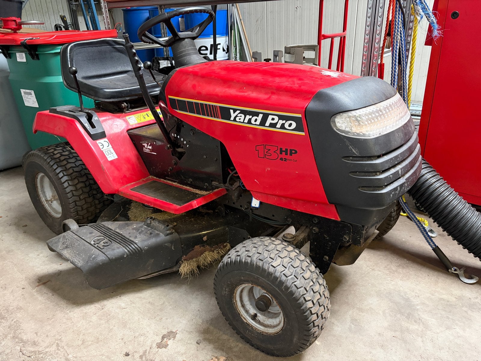 Yard Pro 13 pk zitmaaier - Rijdbaar met mankementen, Ophalen, Gebruikt, Versnellingen, 90 tot 120 cm