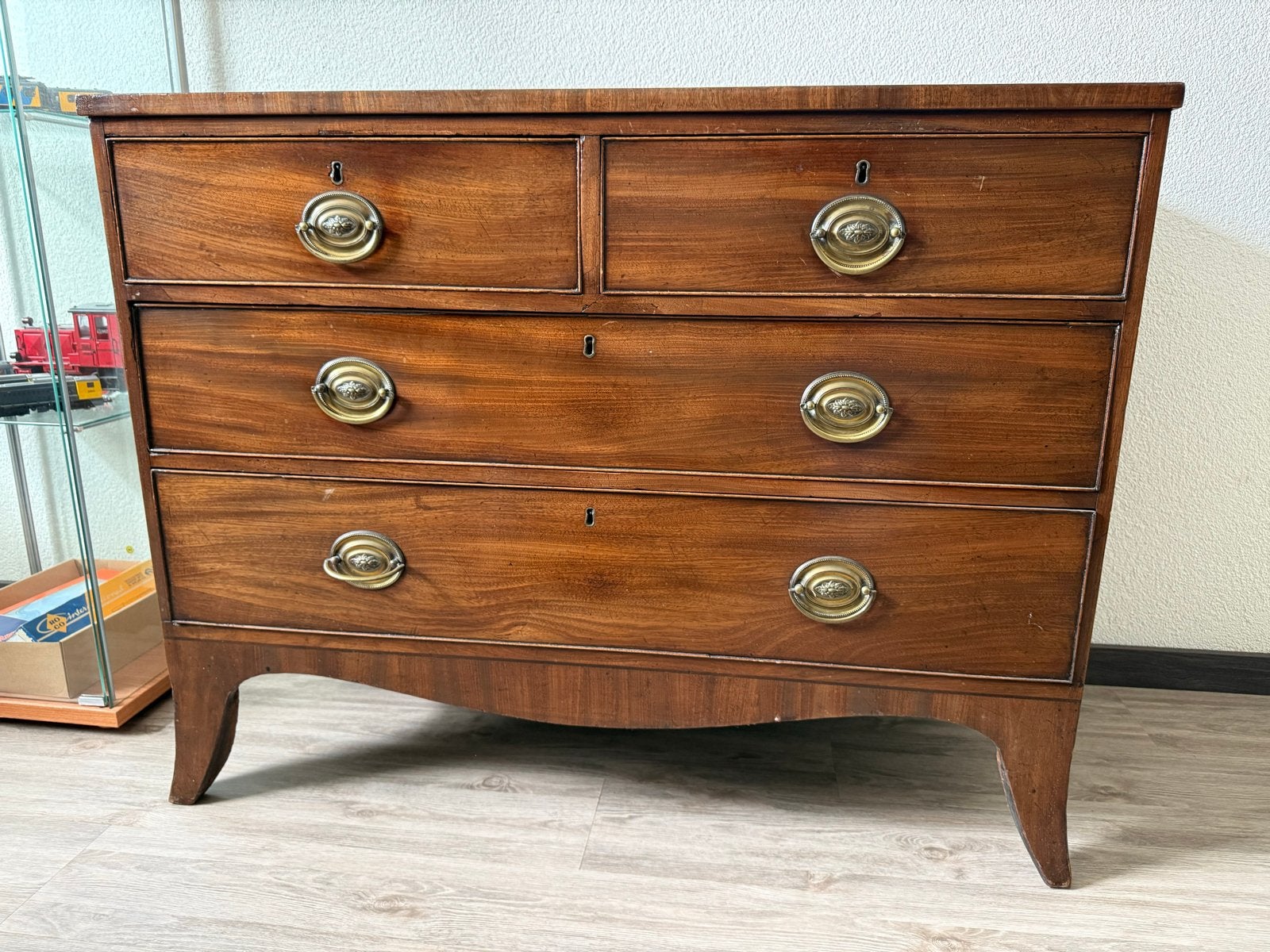 Antieke Mahonie Commode met Messing Beslag, Antiek en Kunst, Ophalen