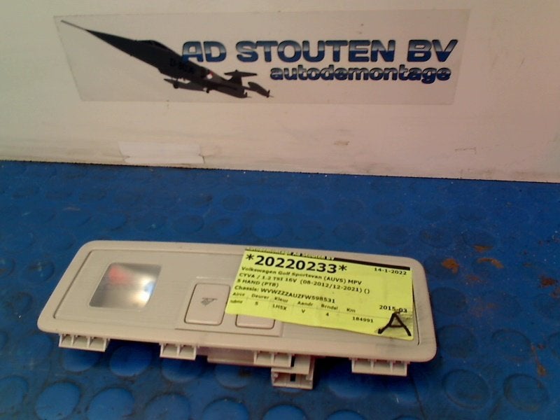 Binnenverlichting ACHTER Golf Sportsvan (AUVS) 2015, Gebruikt, Volkswagen, Volkswagen AG, Kundenbetreuung@volkswagen.de