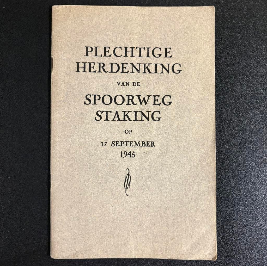 Plechtige herdenking van de spoorwegstaking (1945), Ophalen of Verzenden, Gebruikt, Trein, Boek of Tijdschrift