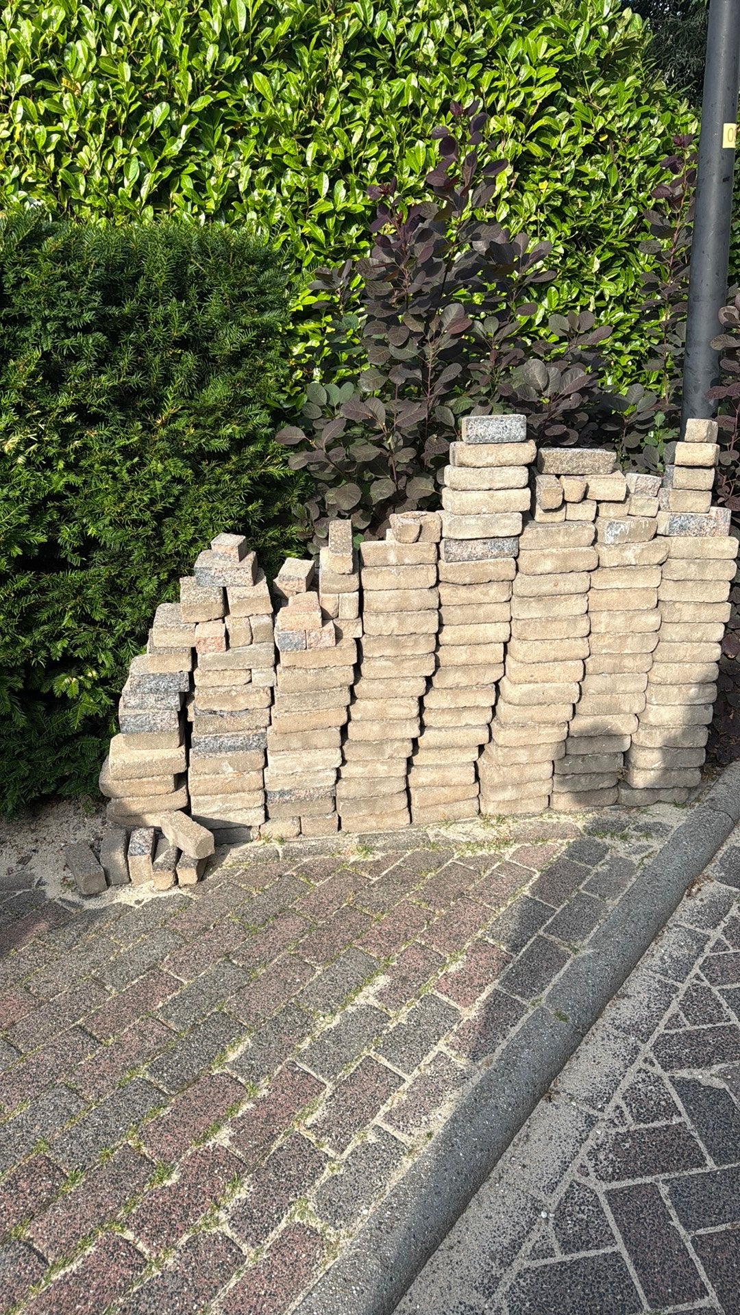 Gratis 6 m2, Tuin en Terras, Tegels en Klinkers, Ophalen, Zo goed als nieuw, Beton, Klinkers