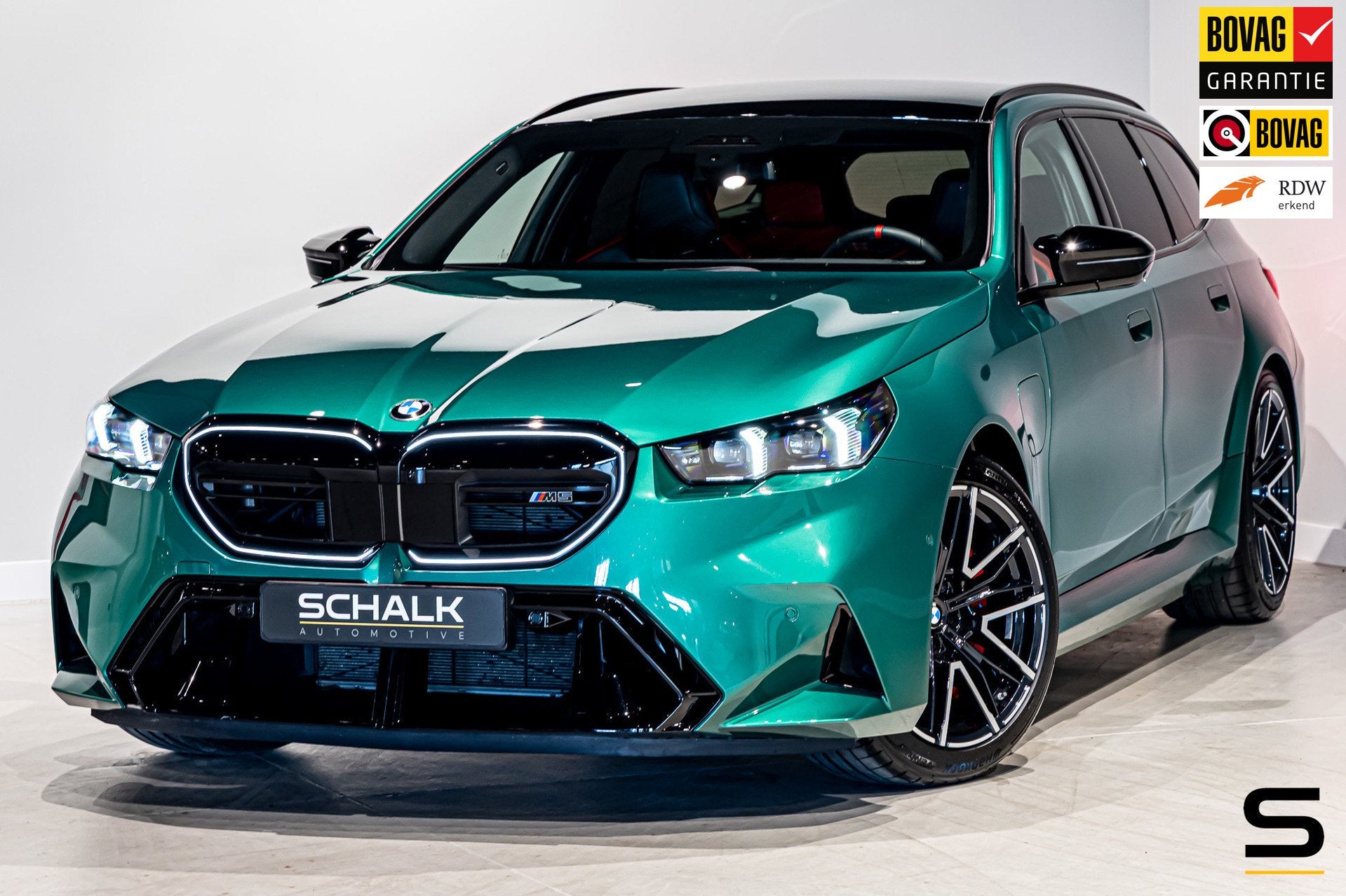 BMW M5 Touring|Bowers&Wilkins|Trekhaak|Fiscaal aantrekkelijk, Automaat, 8 cilinders, 4395 cc, 23 km/l
