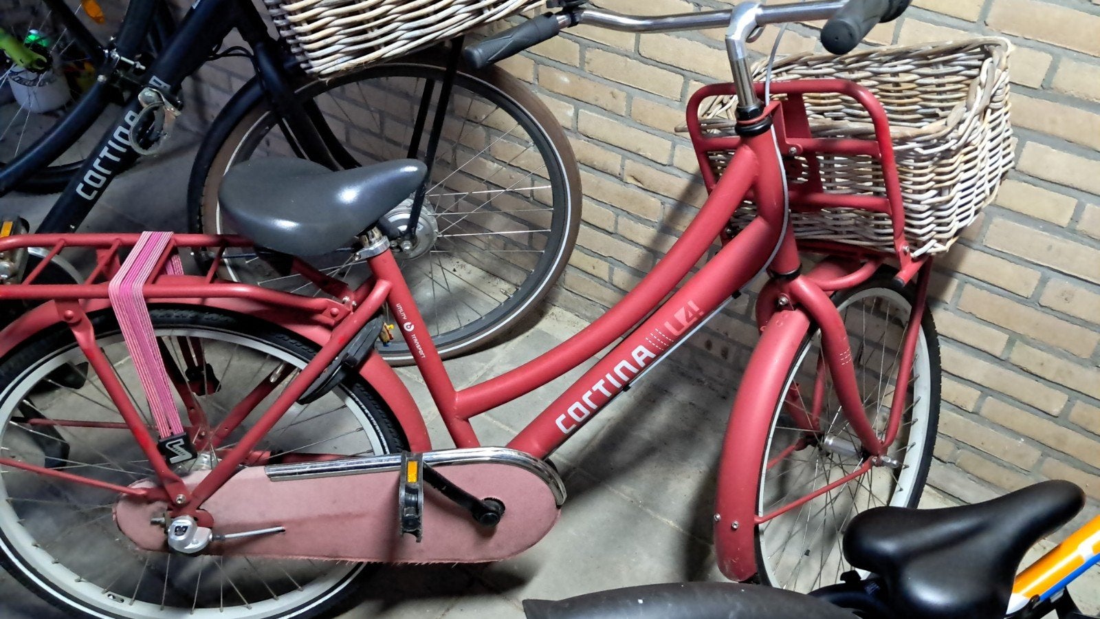 24 inch cortina mat rood, Fietsen en Brommers, Fietsen | Meisjes, Ophalen, Gebruikt, 24 inch, Versnellingen