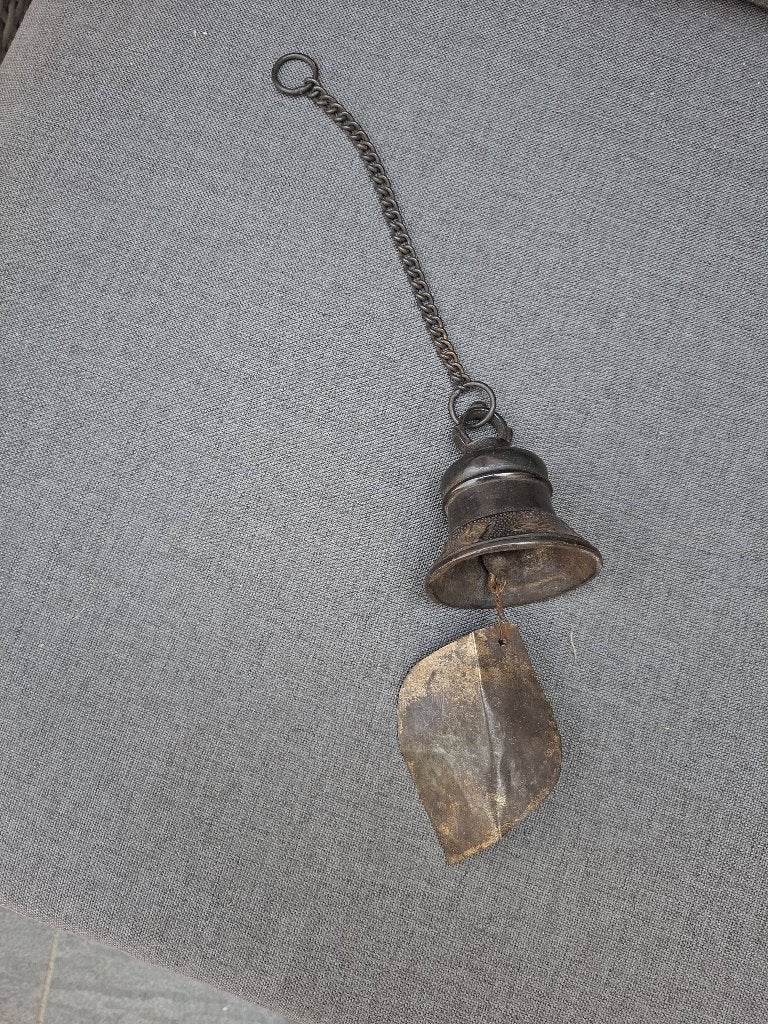 Bronzen gebedsbel, Antiek en Kunst, Ophalen of Verzenden, Brons