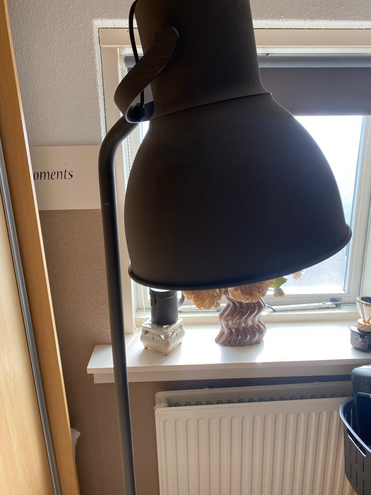 Zwarte staande lamp met grote kap Ikea, Ophalen, Gebruikt, E27 (groot), Metaal