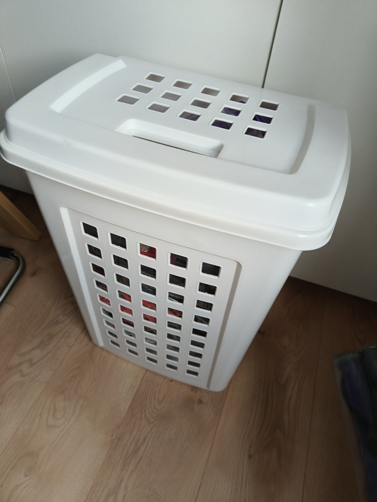 Witte wasmand met deksel - Ruim en praktisch, Ophalen, Gebruikt