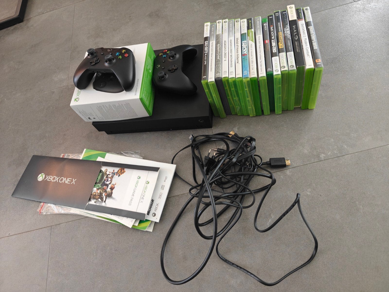 Xbox 360 met 2 controllers en 16 spellen, Spelcomputers en Games, Ophalen, Gebruikt, Met 2 controllers, Met games