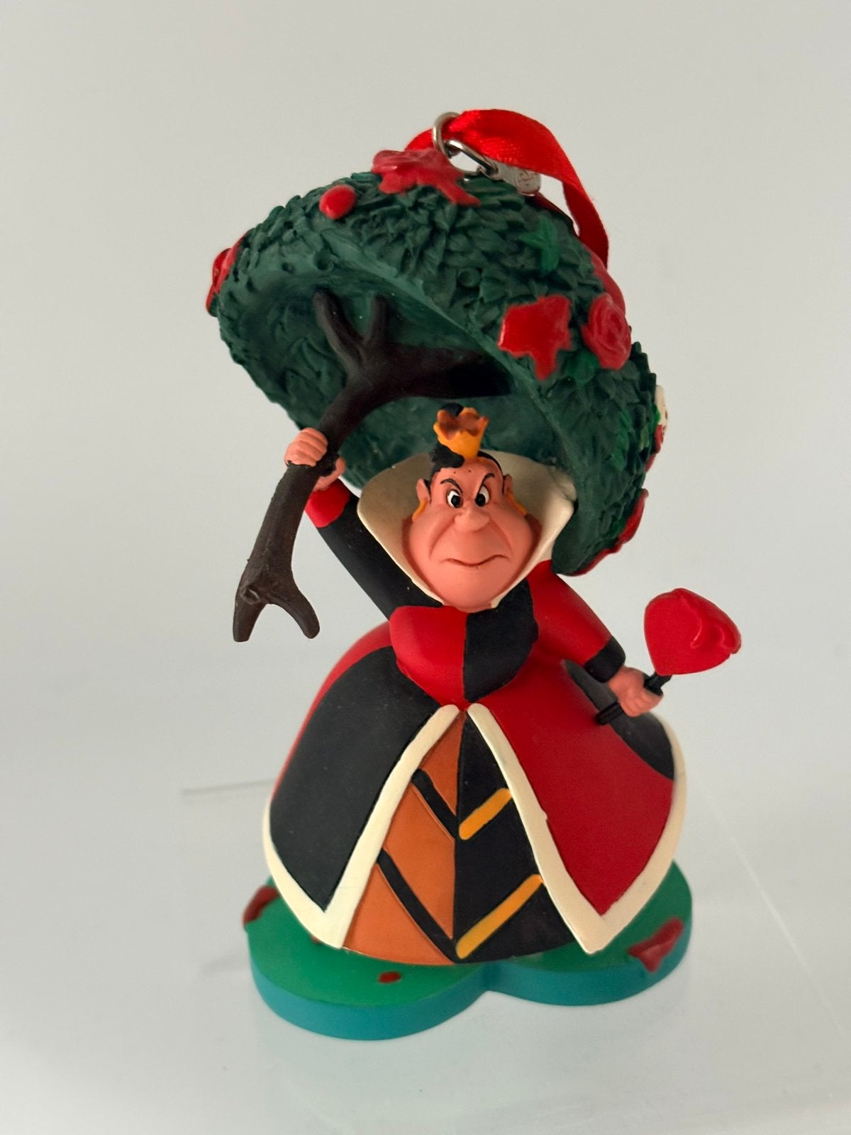 Disney sketchbook queen of hearts ornament, Ophalen of Verzenden, Overige figuren, Zo goed als nieuw, Beeldje of Figuurtje