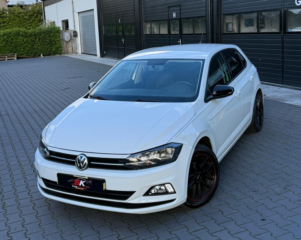 Volkswagen Polo 1.0 MPI 75PK 5D BMT 2017 Wit, 1005 kg, Stof, Zwart, Wit