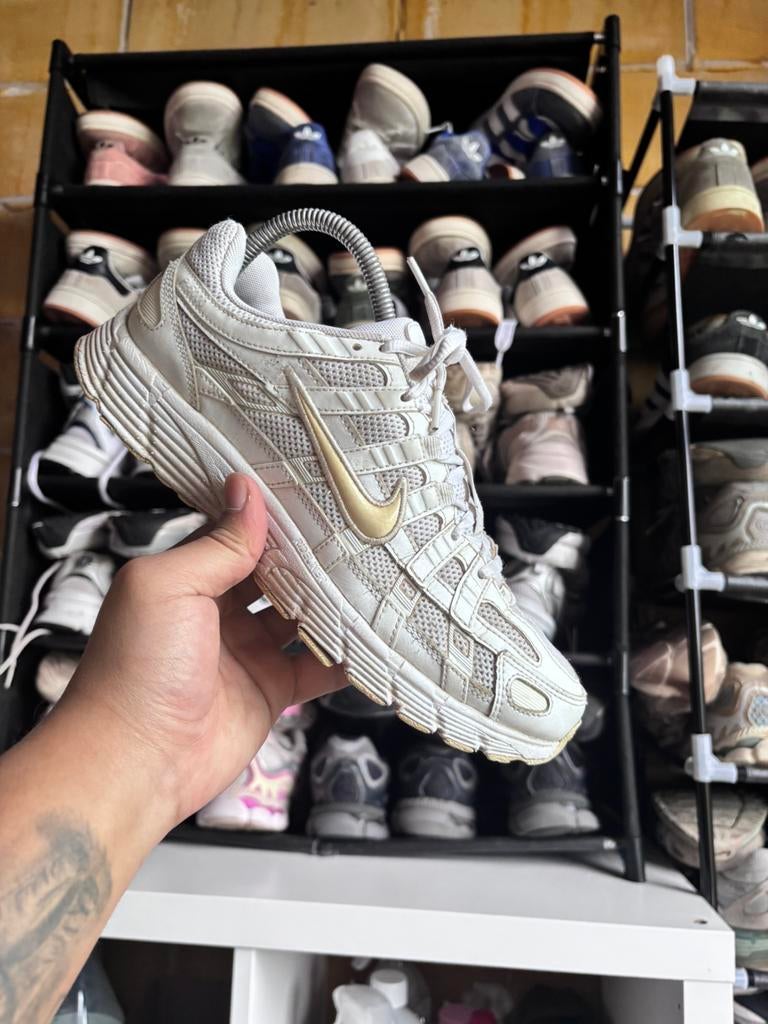 Nike P-6000 Summit White Pure Platinum 40, Kleding | Dames, Schoenen, Ophalen of Verzenden, Zo goed als nieuw, Wit, Sneakers of Gympen