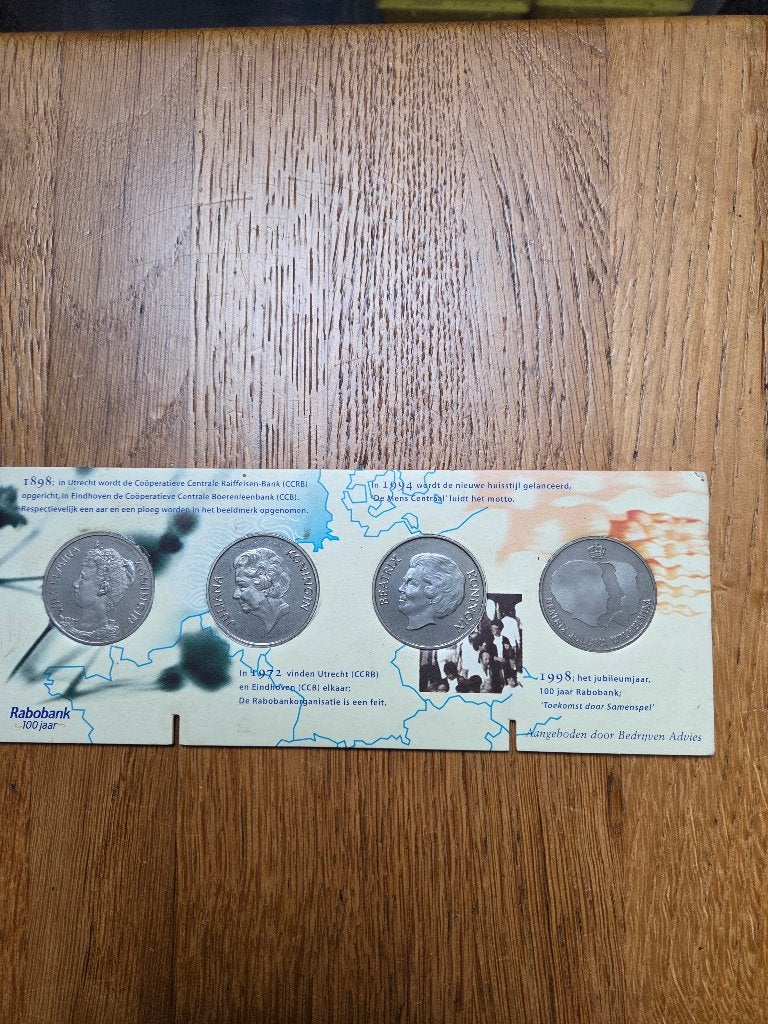 munten van 3 vorstinnen ivm. 100 jaar rabobank, 4 stuks, Ophalen of Verzenden, Nederland, Munten