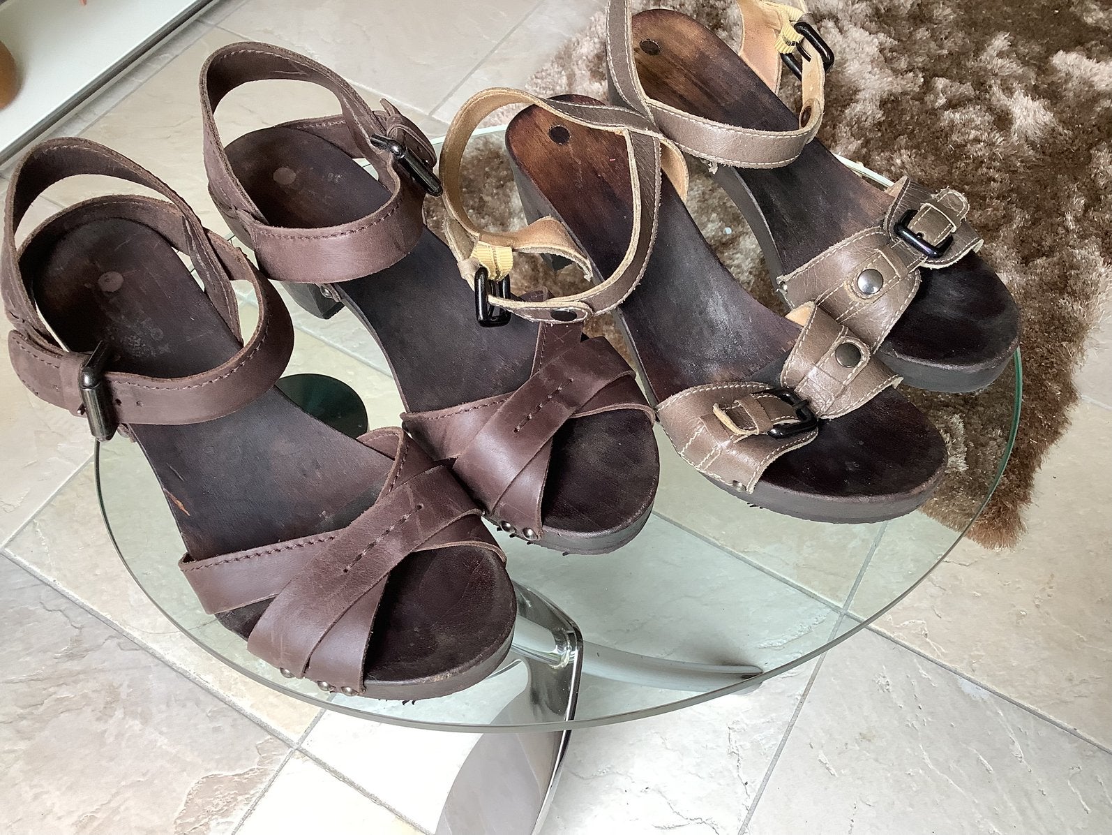 2 paar clogs maat 38, Ophalen, Zo goed als nieuw, Sandalen of Muiltjes