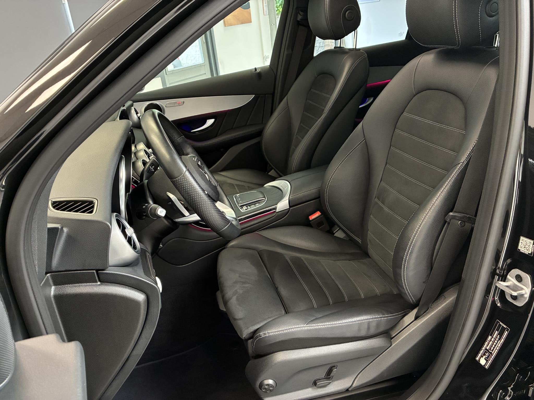 Mercedes-Benz GLC-klasse 300e 4MATIC AMG Premium | PANO | 36, Auto's, 14 kWh, Gebruikt, 4 cilinders, 320 pk