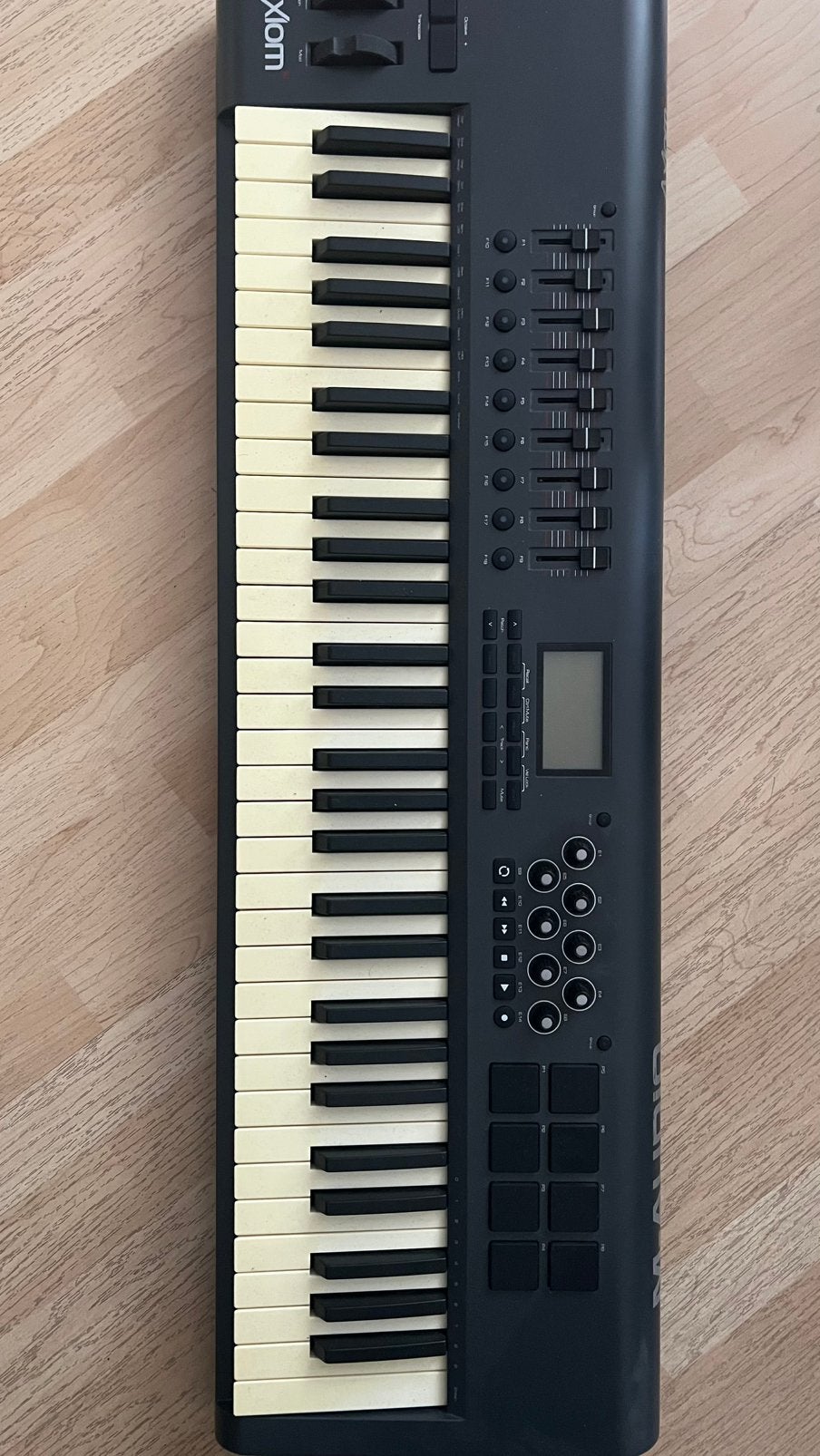 M-Audio Axiom 61 MIDI Keyboard Controller  61 toetsen  Pads, Ophalen, Zo goed als nieuw, 61 toetsen, Overige merken