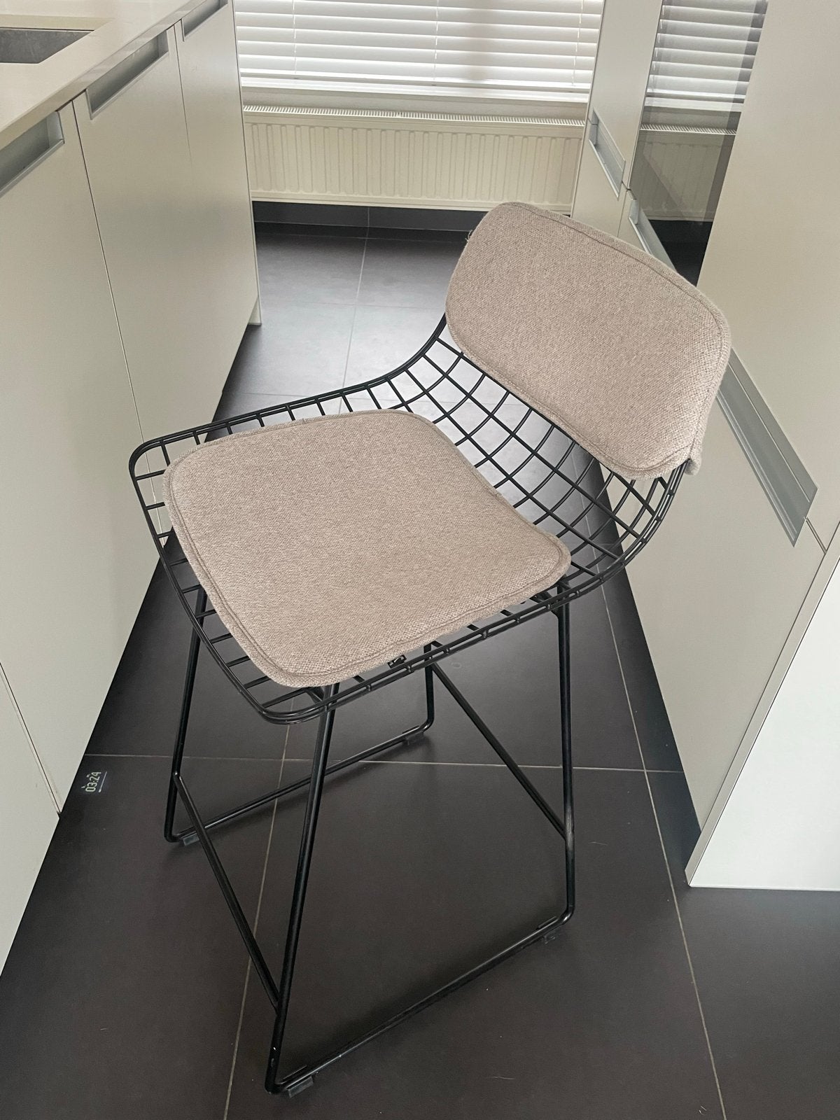 4 barkrukken - Loods5 beige geweven stof - zeer nette staat, Ophalen, Met voetsteun, Zo goed als nieuw, 90 cm of meer