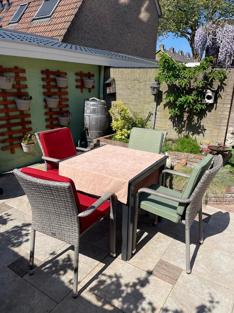 Bellagio tuinset, tafel(80x80cm) met 4 stoelen, Tuin en Terras, Ophalen, 4 zitplaatsen, Aluminium, Zo goed als nieuw