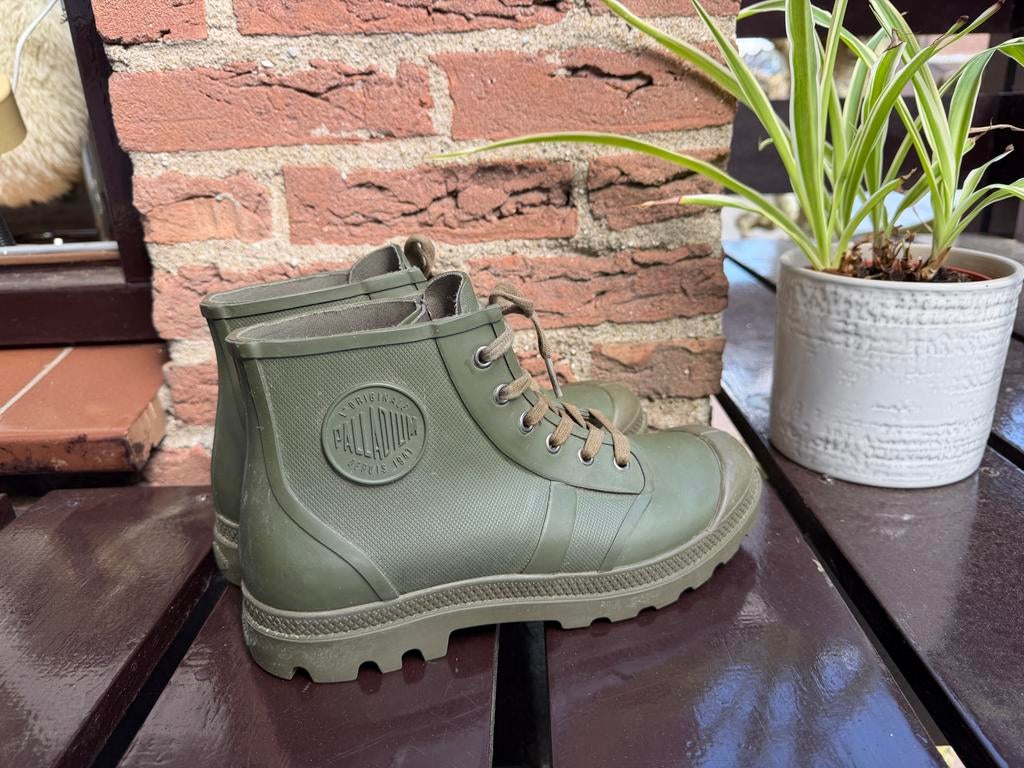 Palladium rubber laarzen - waterdicht en stijlvol, Kleding | Dames, Schoenen, Ophalen of Verzenden, Gedragen, Groen, Regenlaarzen