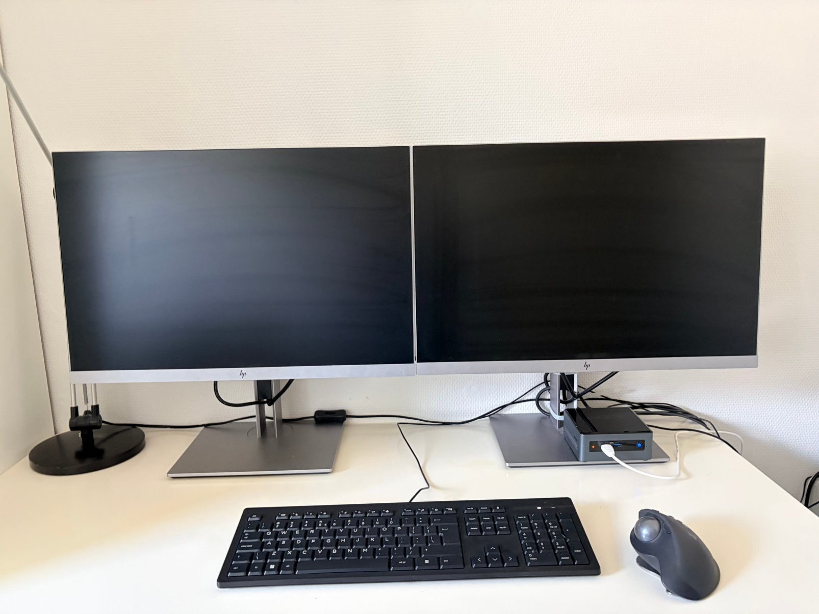 HP E243i Monitor - 2x Full HD IPS Schermen, Computers en Software, Monitoren, Ophalen, IPS, In hoogte verstelbaar, Full HD