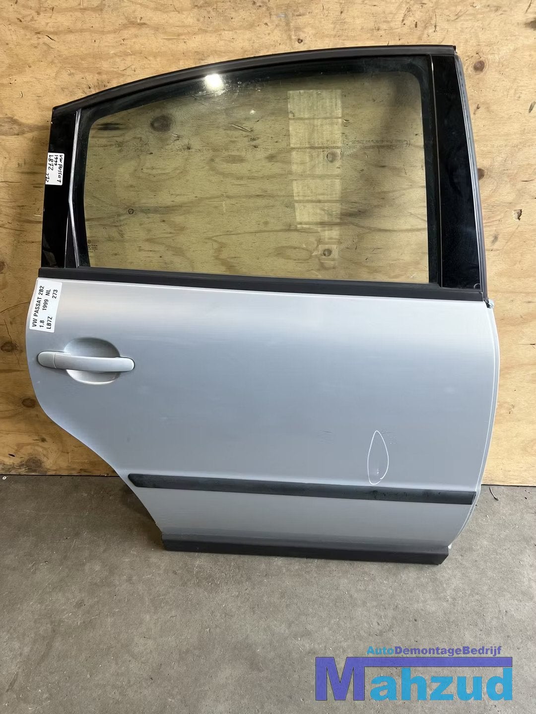 Vw PASSAT 3B2 Grijs rechter achter deur portier, Gebruikt, Volkswagen AG, Achter, Berliner Ring 2
38440  Wolfsburg, DE
