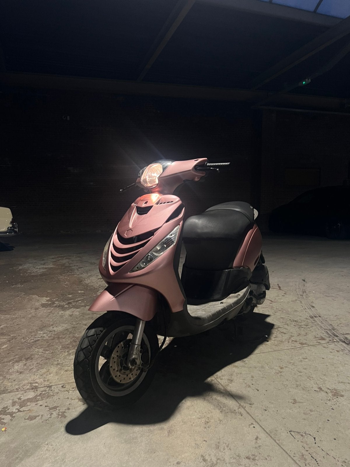 Piaggo Zip 4t | Roze | 2007, Ophalen, Zo goed als nieuw, Benzine, Zip